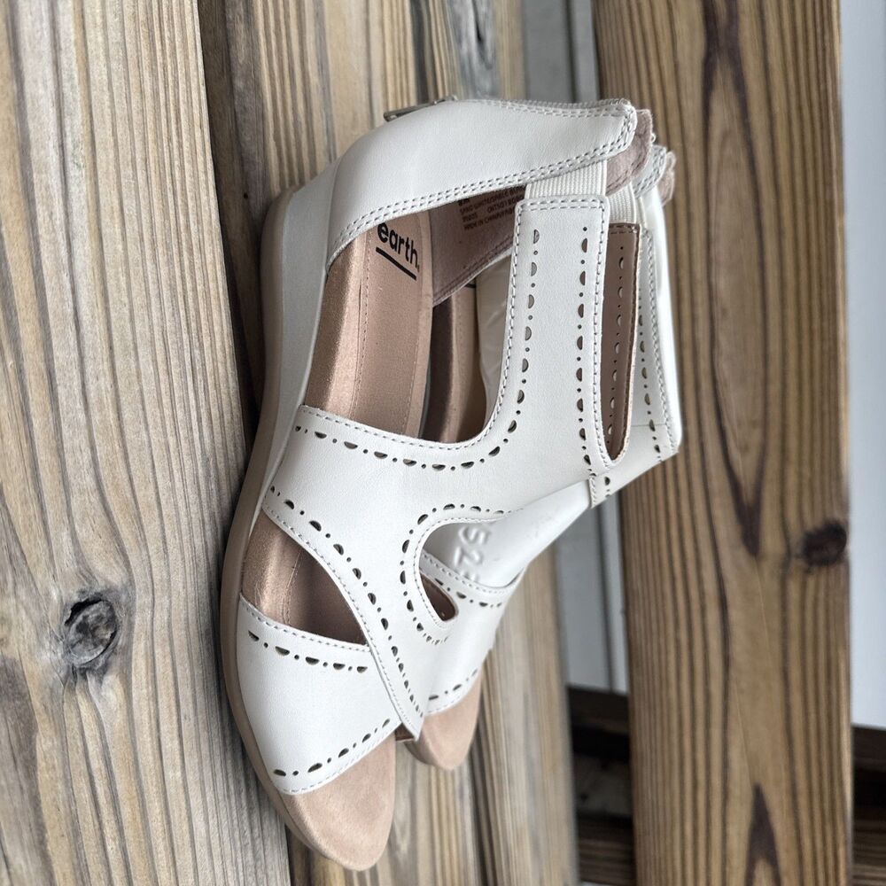New Earth Womens Pisa Truro Leather Wedge Sandals Beige Size 8M - Picture 5 of 7